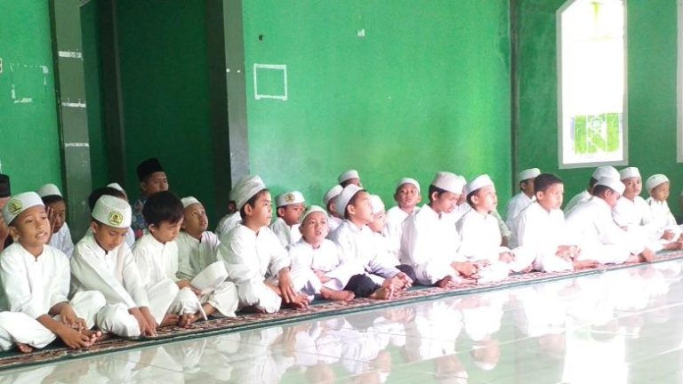 Siswa SD Rutin Mengulang Hafalan Al-Quran