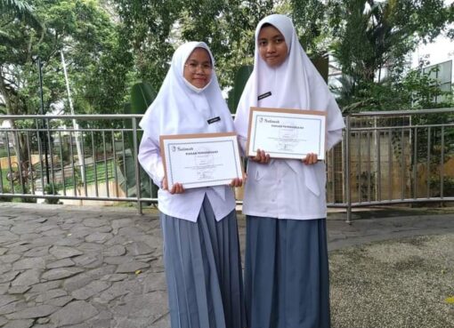 SMA Insan Madani Jambi Raih 2 Juara Sekaligus Di Perlombaan Puisi