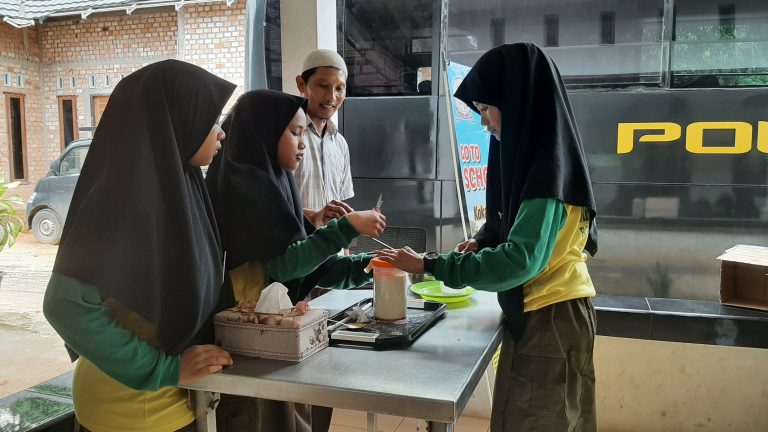 SMP Insan Madani Sukses Gelar Kegiatan P5 Pembuatan Yogurt di Kokamilk