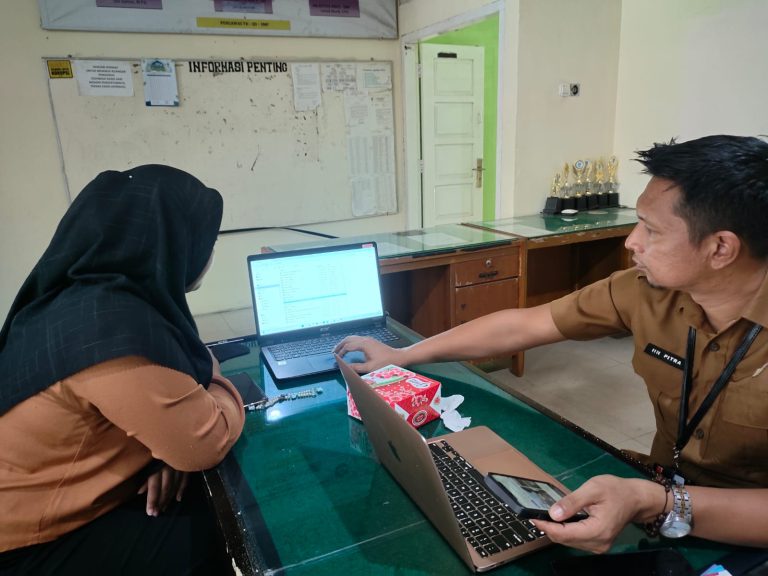 Proses Pergantian Nama Operator dan Pemasukan Guru Baru ke Dapodik di Dinas Pendidikan