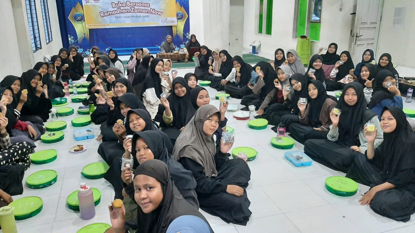 Semangat Memuliakan Penghafal Al-Qur’an: LAZ Insan Madani Jambi Distribusikan Ratusan Paket Buka Puasa Setiap Hari